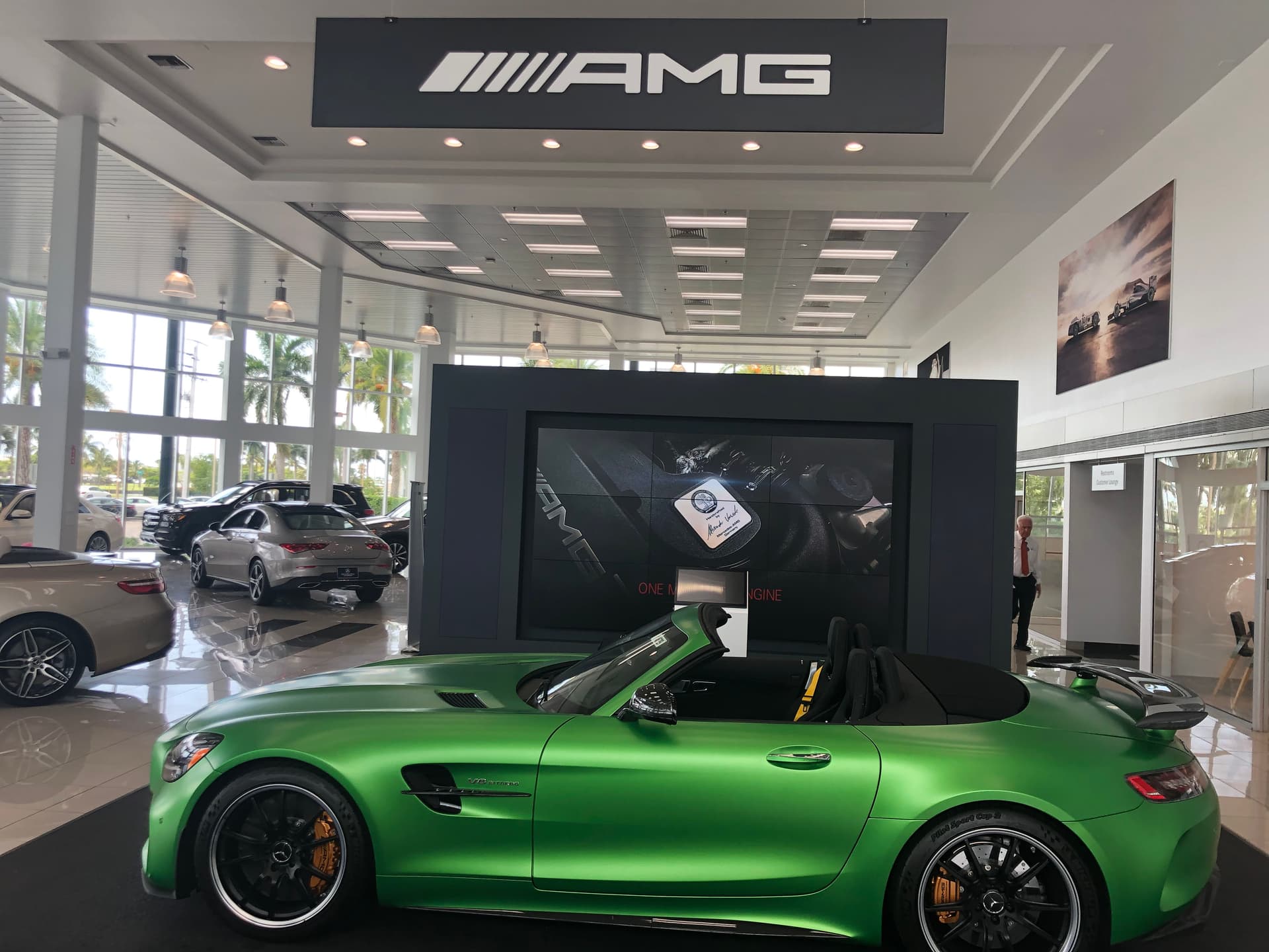 3x3 Video Wall Installation at Mercedes-Benz Naples