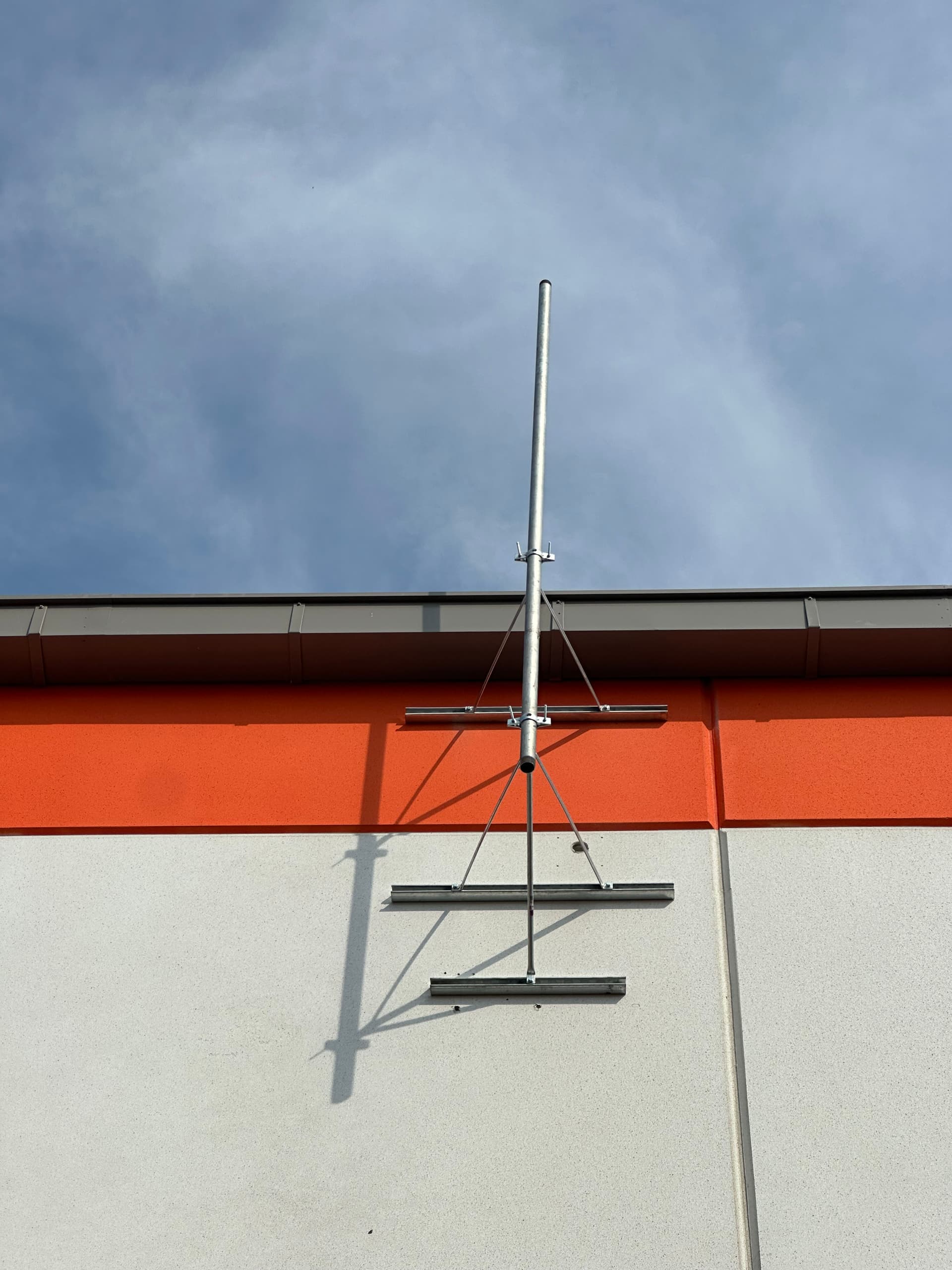 Distributed Antenna System Install at FedEx Distribution Center in Bristol TN